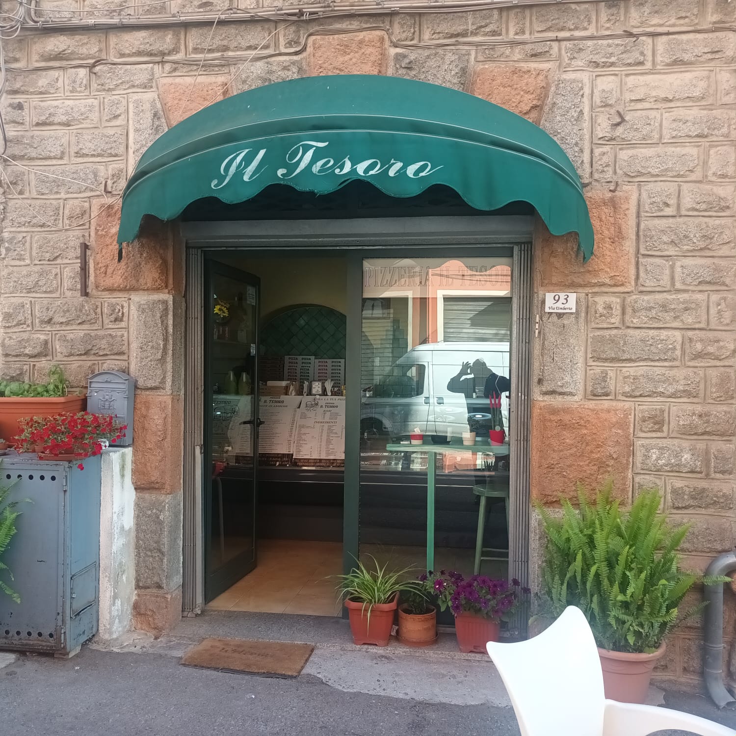 copertina-pizzeria-il-tesoro-lanusei