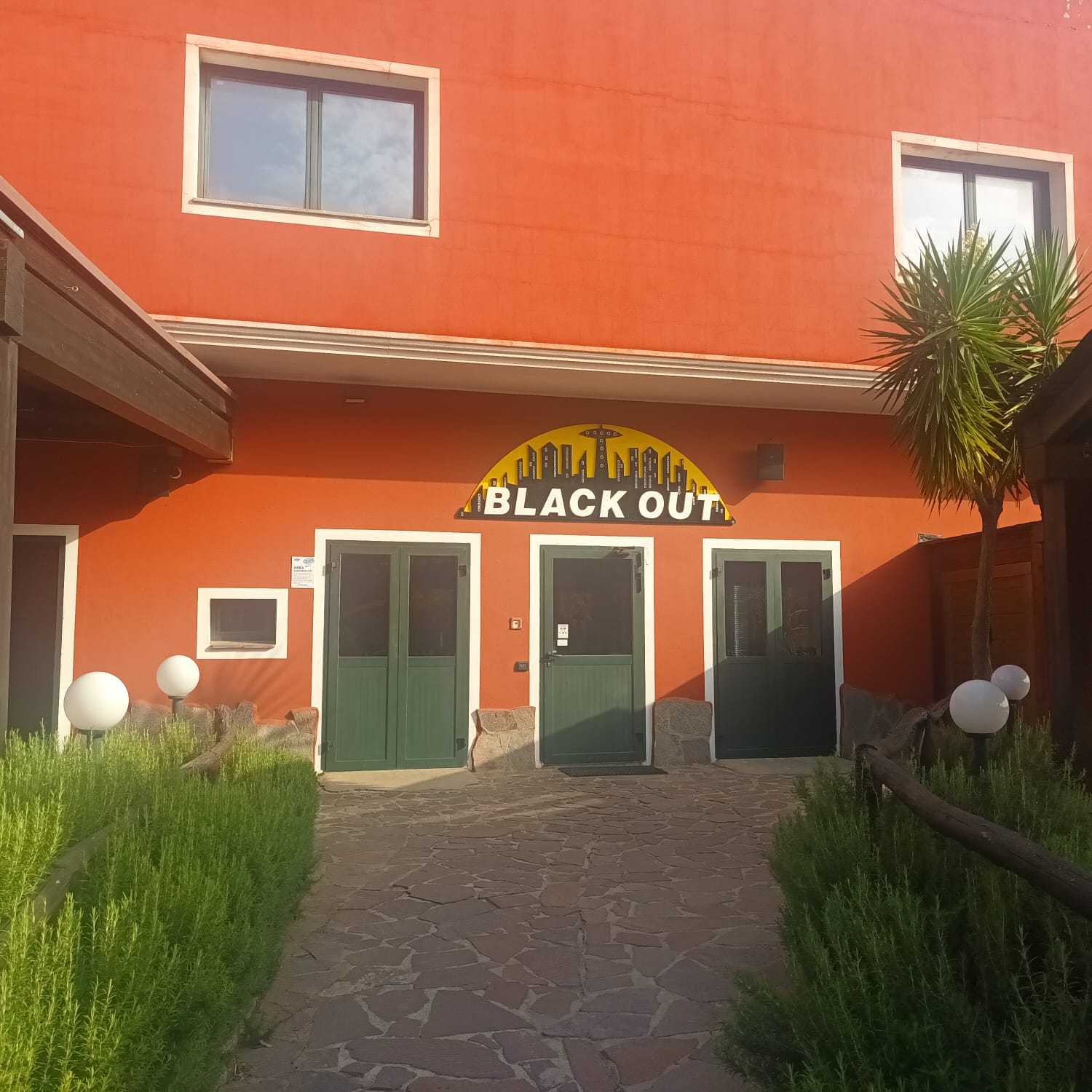copertina-black-out-sanluri