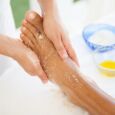 ayuwellness-massaggio-ai-piedi